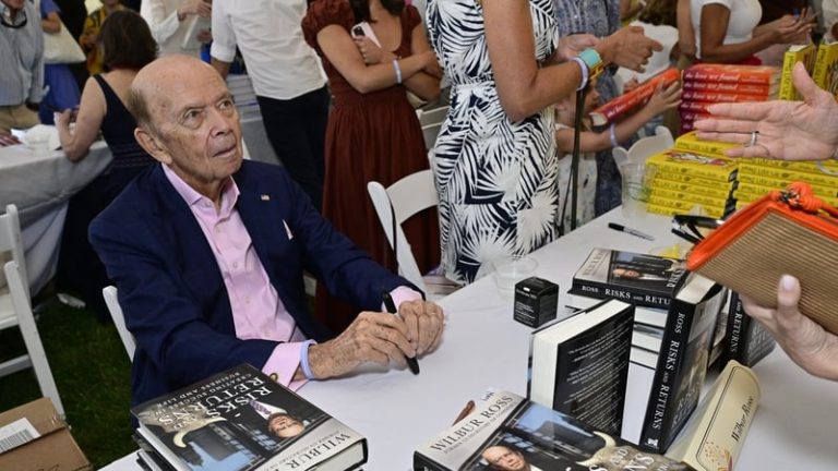 Read more about the article Buy LNG from US, ex-Commerce Secretary tells Donohoe