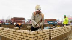 government-set-to-miss-1.5m-target,-housebuilders-warn