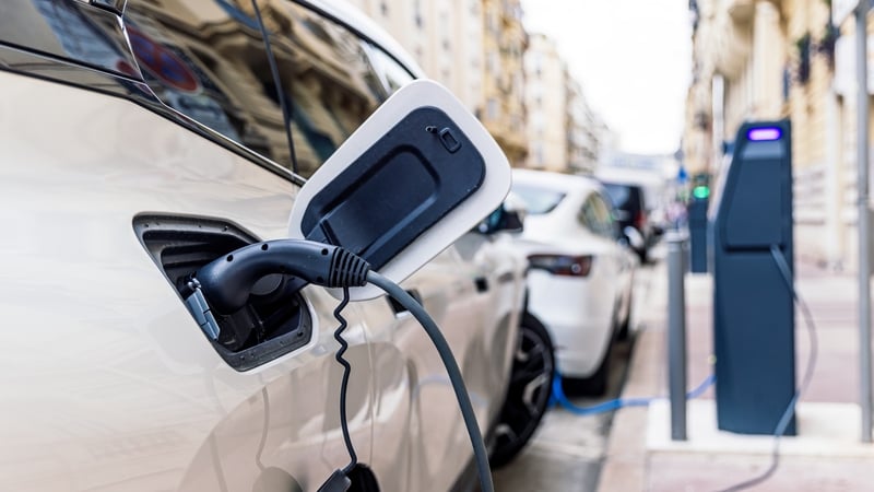 why-charging-your-car-is-still-a-massive-problem-for-ev-owners