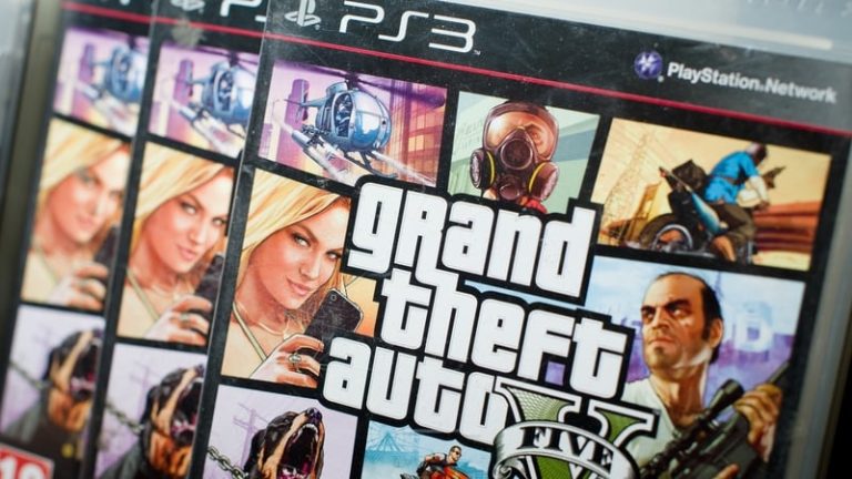 Read more about the article Take-Two delays ‘GTA VI’ for second time to November 2026