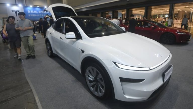 Read more about the article Tesla’s China sales fall to 3-year low amid tepid demand