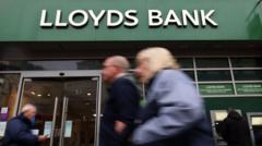 Read more about the article Lloyds’ use of staff bank data during pay talks ‘concerning’