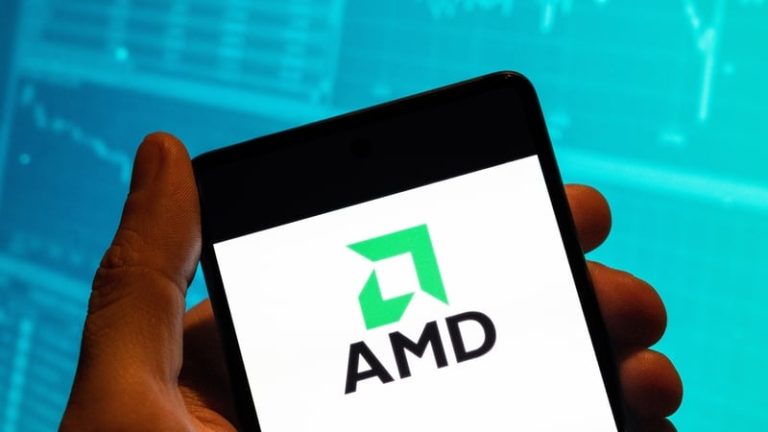 Read more about the article AMD shares up as investors cheer AI-driven growth targets
