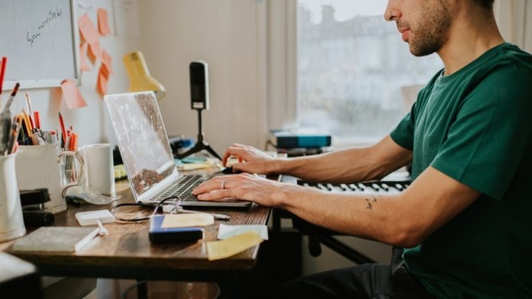 Read more about the article More than 3,400 remote working responses in four days