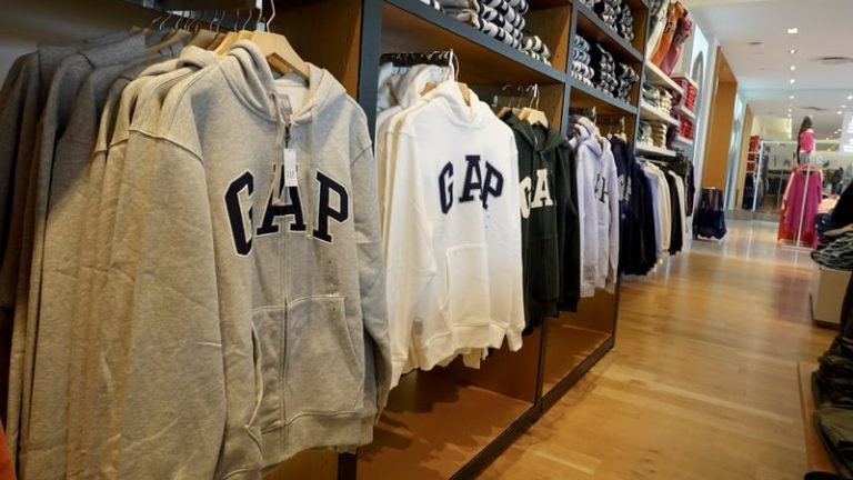Read more about the article Gap beats quarterly sales, profit estimates on demand