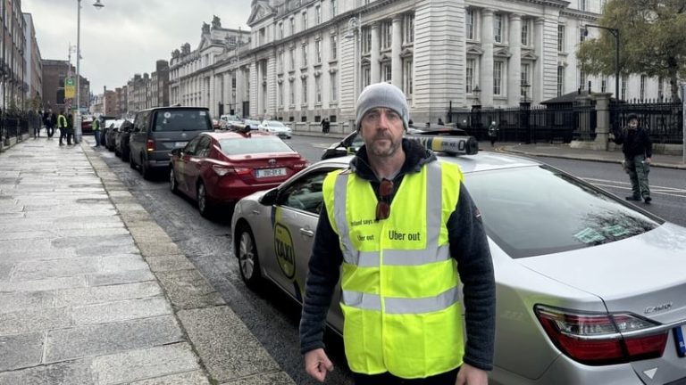 Read more about the article Taxi drivers call for update in industry regulations