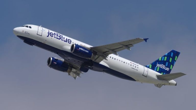 Read more about the article Airbus warns of disruption over A320 software switch