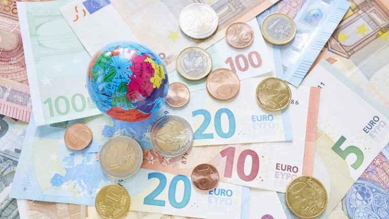 Read more about the article Tariffs, AI boom could test global growth’s resilience