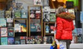 Waterstones would sell books written by AI, says chain’s boss
