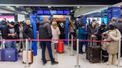 Read more about the article Flights resume at Edinburgh Airport after air traffic control outage