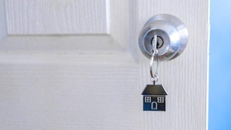 Read more about the article Govt defends video for adults moving in with parents