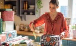 AI tools transform Christmas shopping as people turn to chatbots