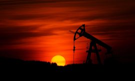 Crude Oil Prices Weakens on Oversupply Concerns