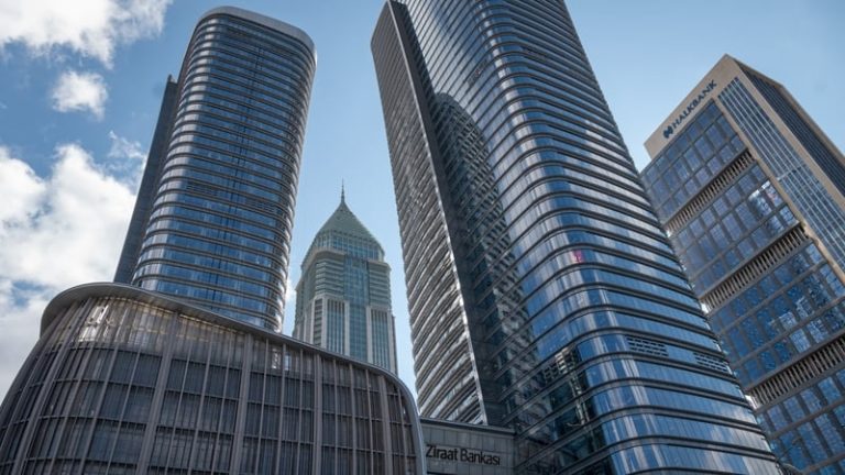 Read more about the article Turkey trims key interest rate to 38%