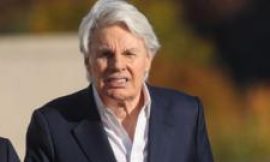 Ex-Abercrombie & Fitch CEO fit to stand trial, prison officials say