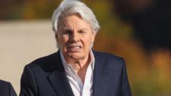 ex-abercrombie-&-fitch-ceo-fit-to-stand-trial,-prison-officials-say