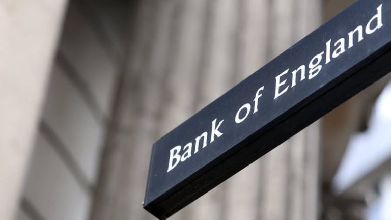Read more about the article Bank of England lowers rates after tight vote