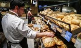 Tesco and M&S report strong  Christmas food sales