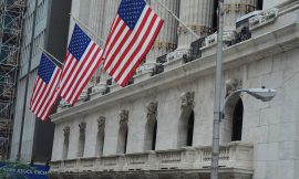 Stocks Settle Mixed on Sector Rotation