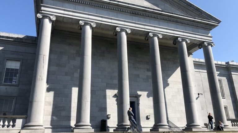 Read more about the article Clare man faces six charges over workplace death