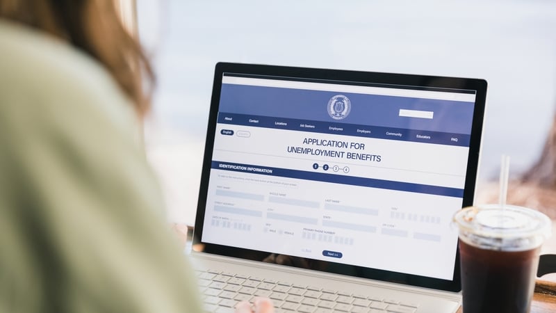 us-job-growth-slows-in-december,-unemployment-rate-eases