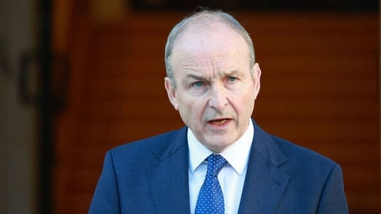 Read more about the article Taoiseach ‘against knee-jerk reaction’ to tariff threat