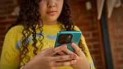 uk-to-consult-on-social-media-ban-for-under-16s