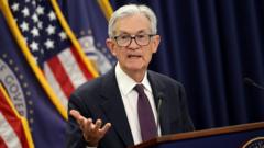 us-fed-holds-interest-rates-and-defends-central-bank-independence