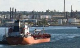 Trump threatens tariffs on countries selling oil to Cuba