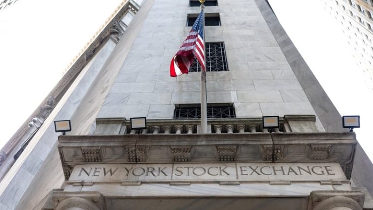 Read more about the article US software stocks slammed on fears over AI disruption