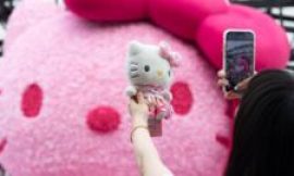 Hello Kitty designer steps down after 46 years
