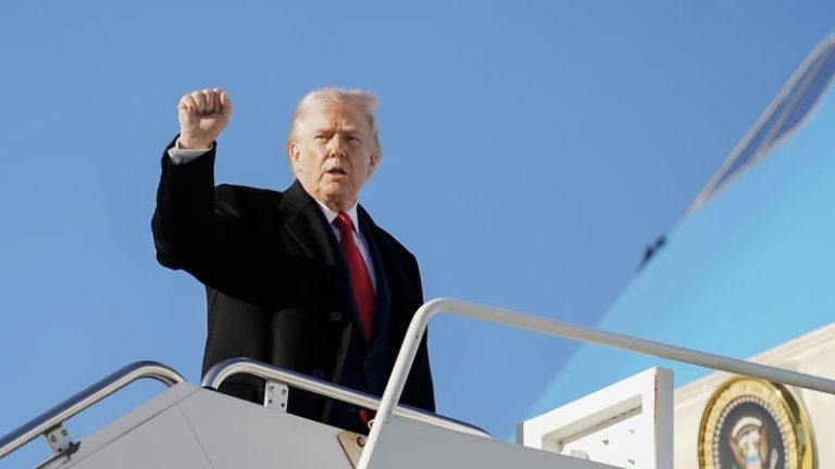 Read more about the article Florida airport to be renamed after Donald Trump