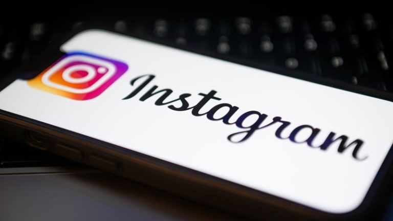 Read more about the article Instagram to alert parents if teens search suicide terms
