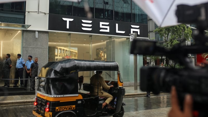 india’s-gdp-growth-dips-to-7.8%,-consumption-still-strong