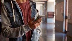 uk-social-media-ban-for-under-16s-consultation-begins