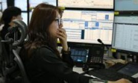 Asia stocks fall for third day, oil edges up as markets track Iran war