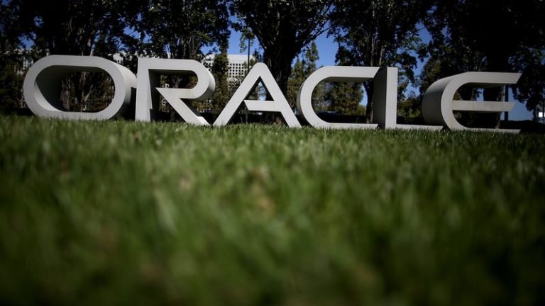 Read more about the article Oracle plans job cuts as data centre costs rise – report