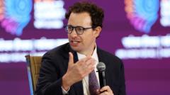 anthropic-sues-us-government-for-calling-it-a-risk