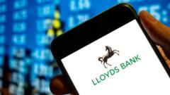 lloyds,-bank-of-scotland-and-halifax-apps-showed-customers-other-users’-transactions