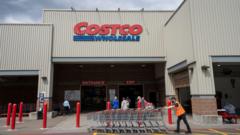 customer-sues-costco-for-tariff-refunds