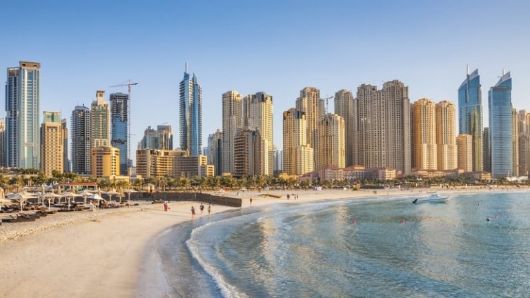 Read more about the article Dubai’s low-paid workers on edge as war hits tourism