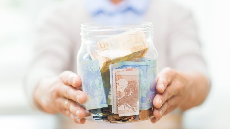 household-saving-rate-eases-to-12.4%-in-q4-–-cso