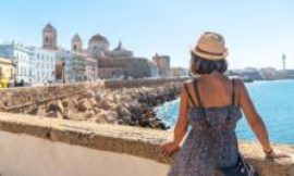 Easter holidaymakers switching from Dubai to Spain as flights fill up