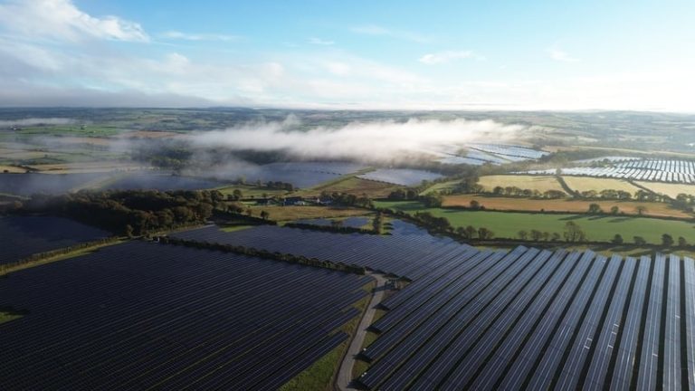 Read more about the article EIB invests €100m in Dolmen Solar’s four new projects