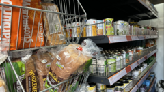wolverhampton-food-pantry-shuts-as-community-shop-announced