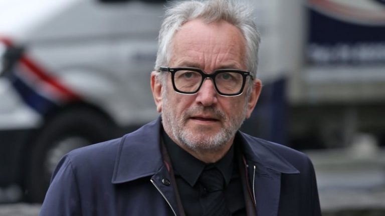 Read more about the article Mediahuis suspends former Irish boss over use of AI