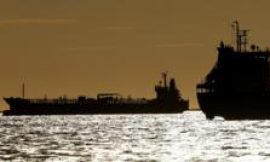 US considers lifting sanctions on some Iranian oil