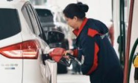 Oil price slides as Trump talks up Iran peace negotiations