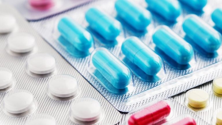 Read more about the article Trump orders new pharma tariff, reshapes metal duties