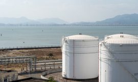 Oil prices tumble and European stocks rise